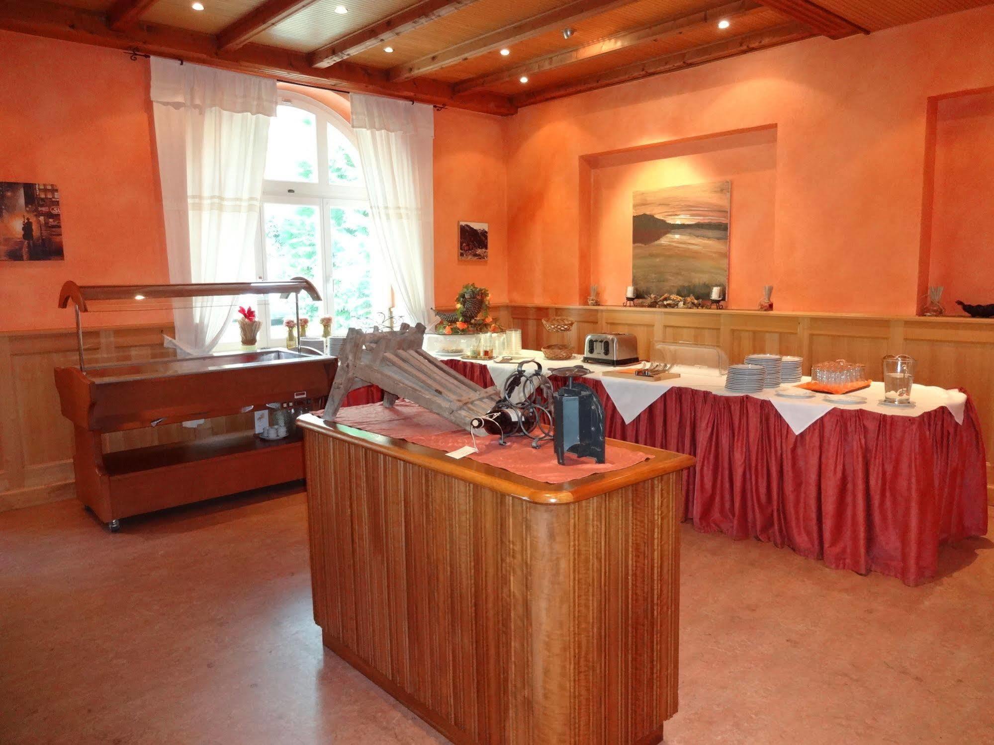 Hotel Schweizerhof Веггис Экстерьер фото